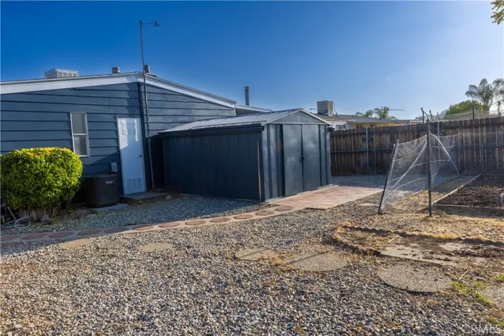 Shed