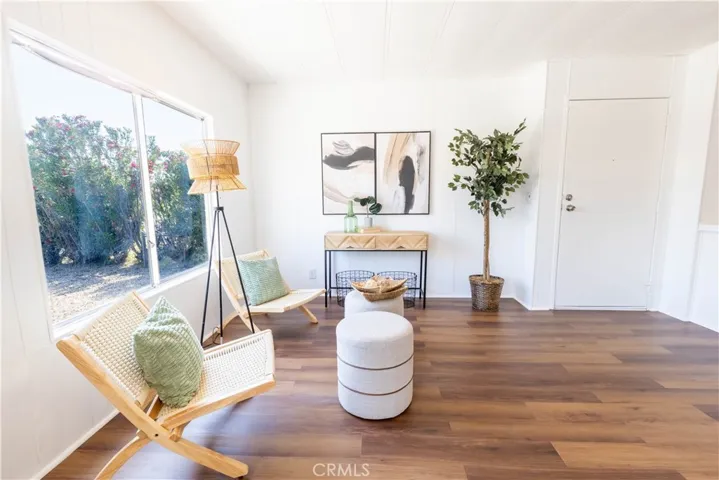 Living Area 2