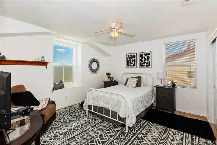 12457 Los Moras, Victorville, California 92392
