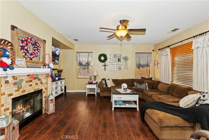 12457 Los Moras, Victorville, California 92392