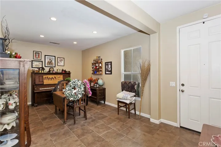12457 Los Moras, Victorville, California 92392