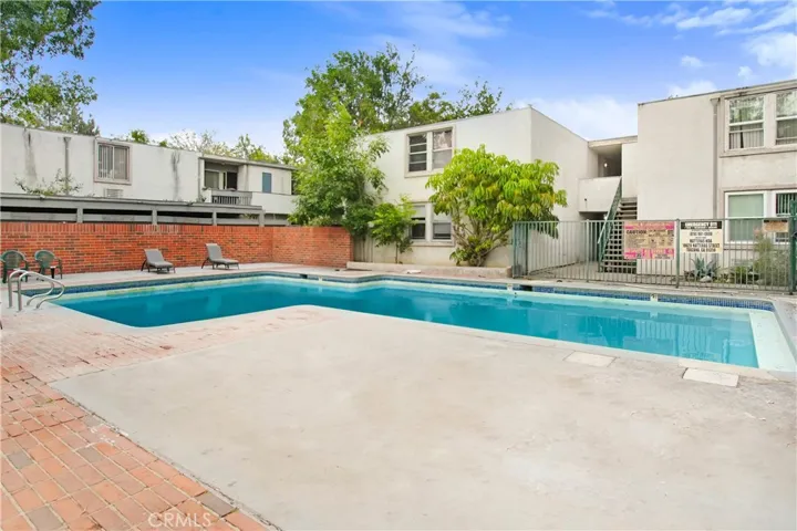 18620 Hatteras Street 211, Tarzana, California 91356