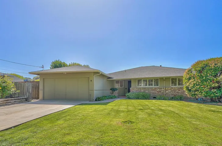 5 San Miguel Circle, Salinas, California 93901