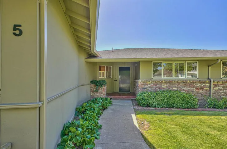 5 San Miguel Circle, Salinas, California 93901