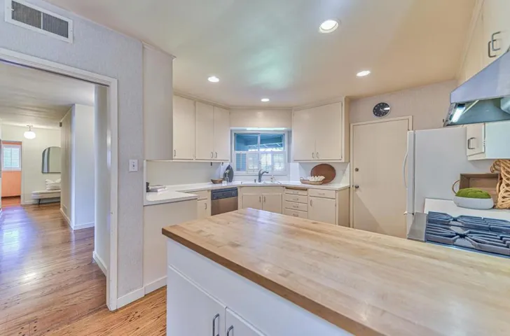 5 San Miguel Circle, Salinas, California 93901