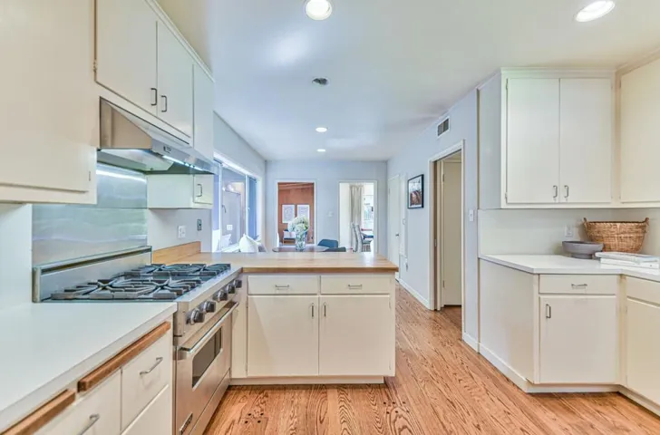 5 San Miguel Circle, Salinas, California 93901