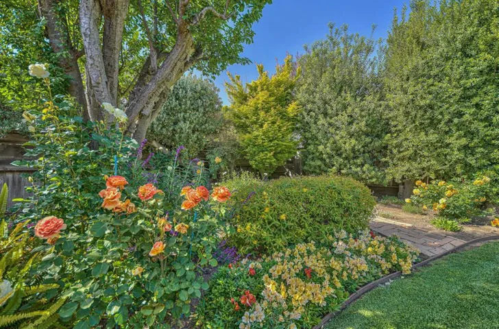 5 San Miguel Circle, Salinas, California 93901