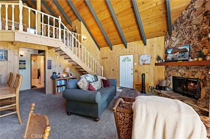 1075 Grass Valley Road, Lake Arrowhead, California 92352