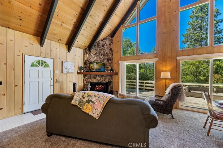 1075 Grass Valley Road, Lake Arrowhead, California 92352