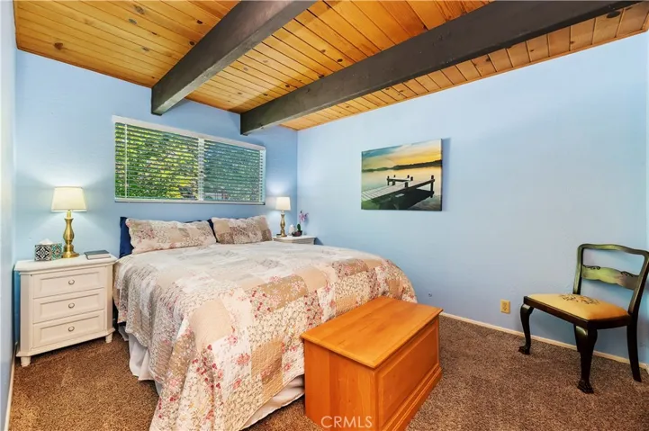 1075 Grass Valley Road, Lake Arrowhead, California 92352