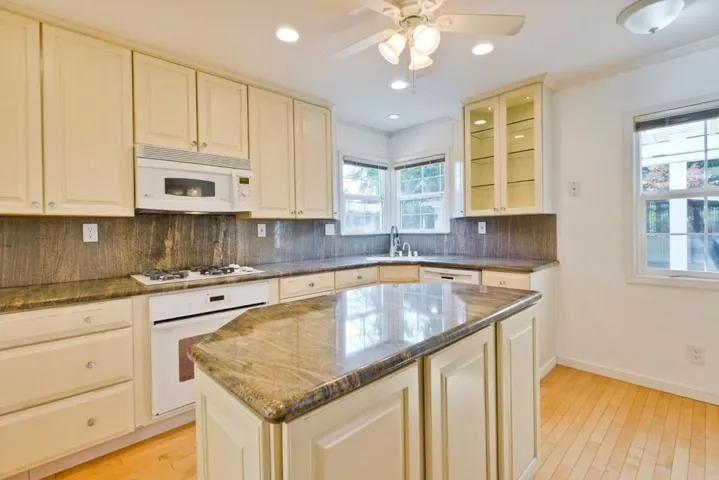 129 Oakdale Street, Redwood City, California 94062