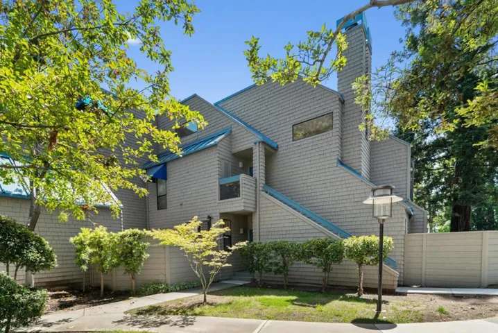 1011 Foxchase Drive, San Jose, California 95123