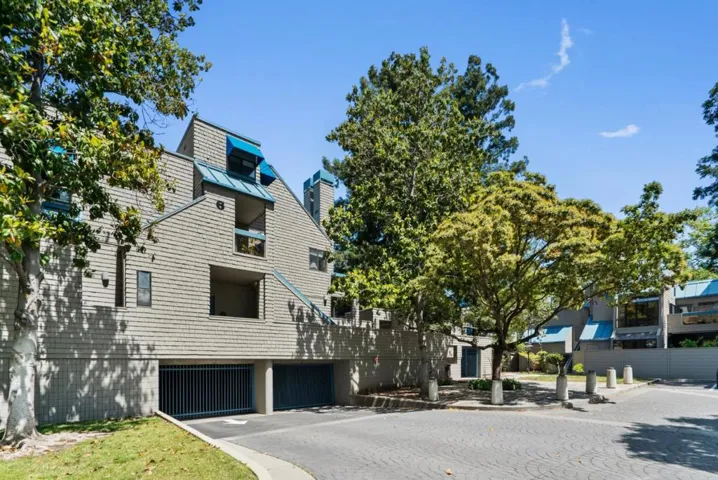 1011 Foxchase Drive, San Jose, California 95123