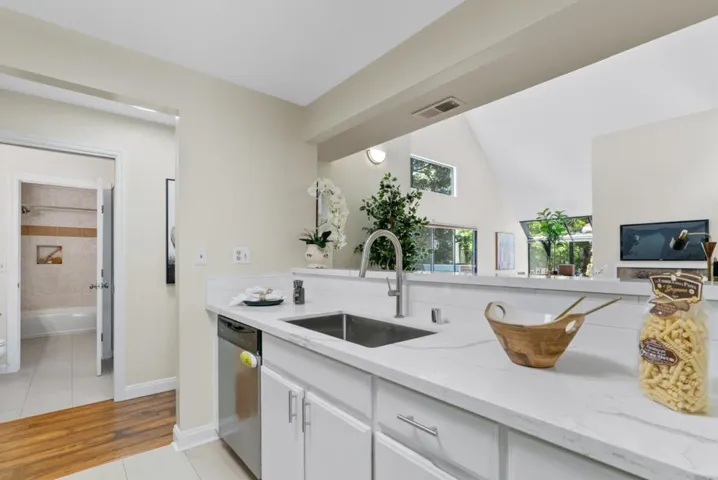 1011 Foxchase Drive, San Jose, California 95123