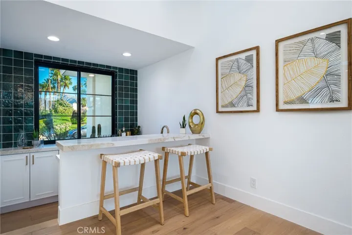 Wet bar