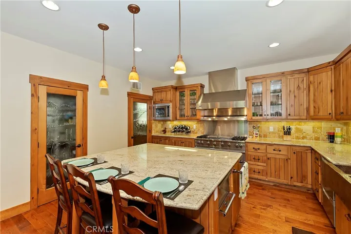 26611 Amador Lane, Lake Arrowhead, California 92352