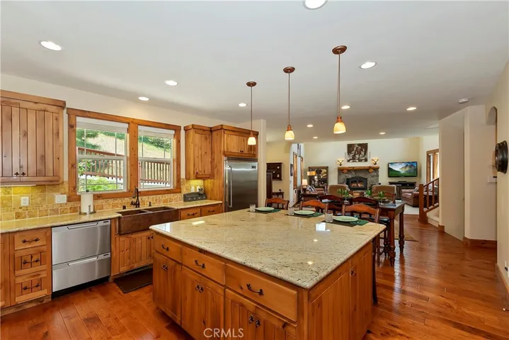 26611 Amador Lane, Lake Arrowhead, California 92352