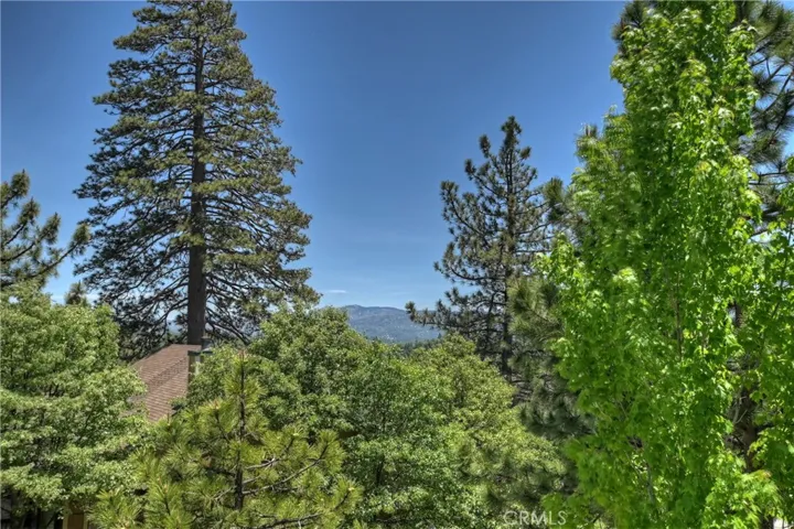 26611 Amador Lane, Lake Arrowhead, California 92352