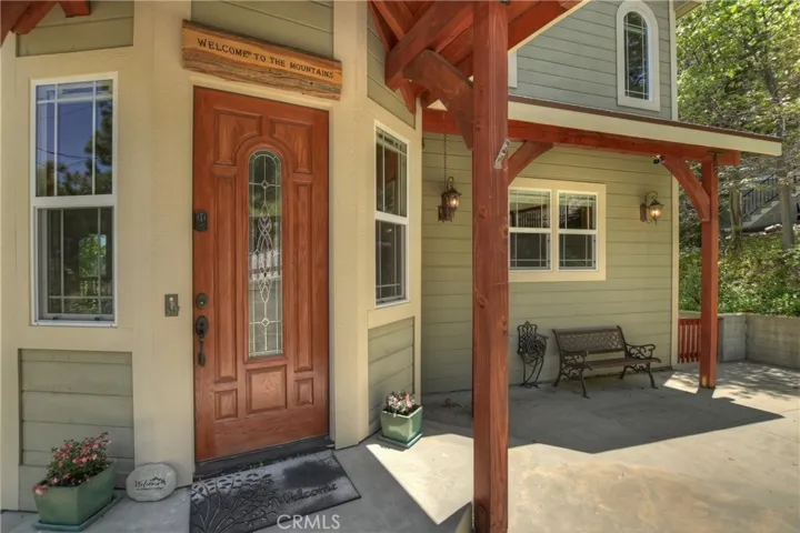 26611 Amador Lane, Lake Arrowhead, California 92352