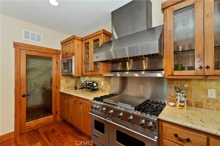 26611 Amador Lane, Lake Arrowhead, California 92352