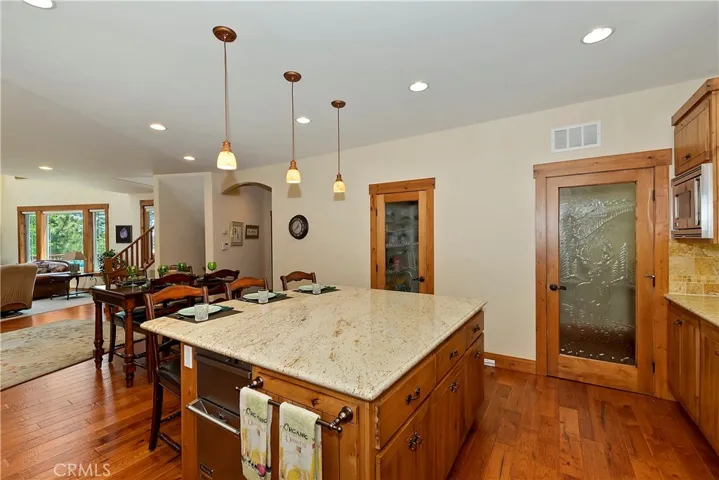26611 Amador Lane, Lake Arrowhead, California 92352