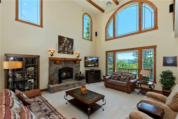 26611 Amador Lane, Lake Arrowhead, California 92352