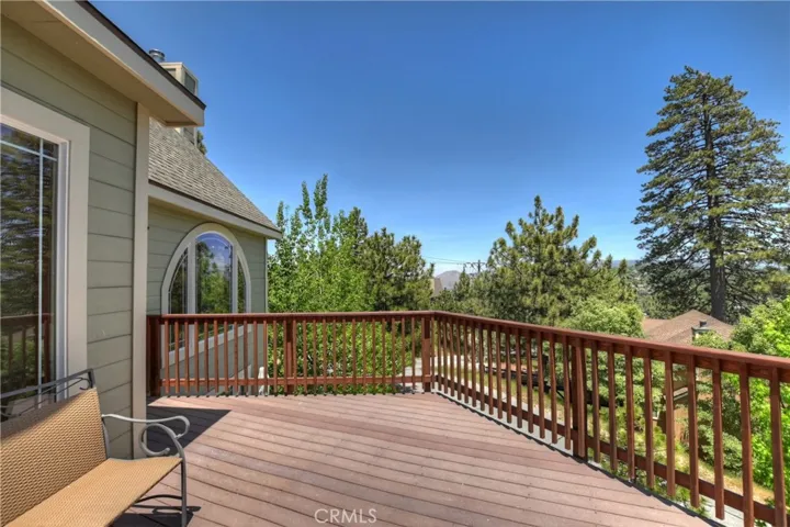 26611 Amador Lane, Lake Arrowhead, California 92352