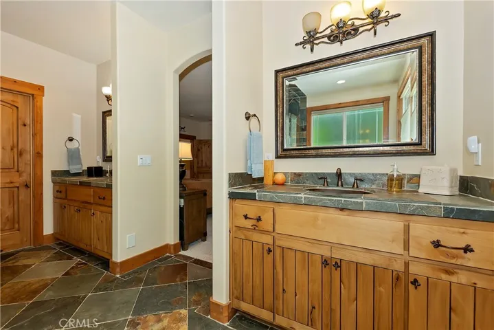 26611 Amador Lane, Lake Arrowhead, California 92352