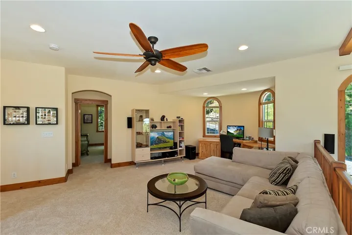 26611 Amador Lane, Lake Arrowhead, California 92352