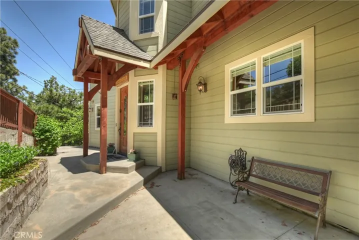 26611 Amador Lane, Lake Arrowhead, California 92352