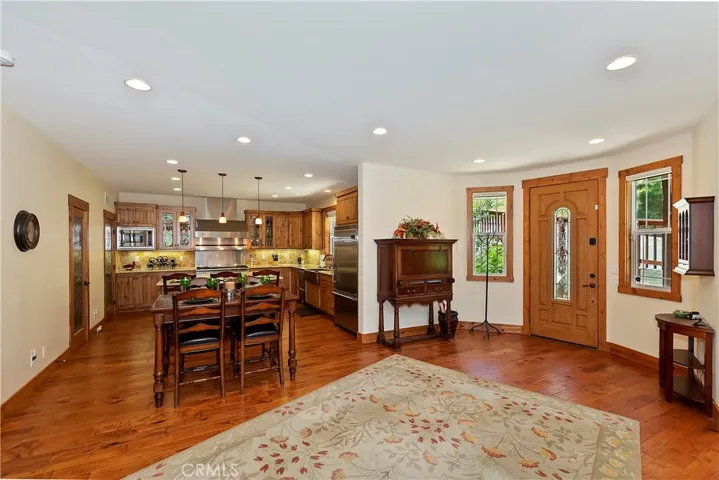 26611 Amador Lane, Lake Arrowhead, California 92352