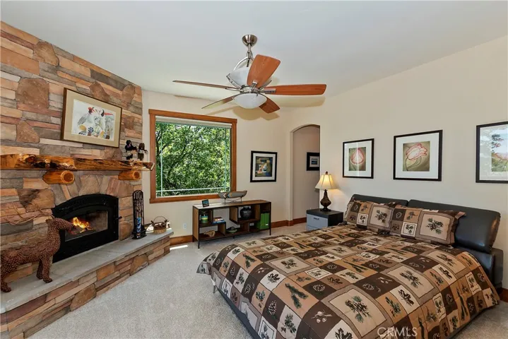 26611 Amador Lane, Lake Arrowhead, California 92352