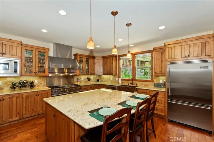 26611 Amador Lane, Lake Arrowhead, California 92352