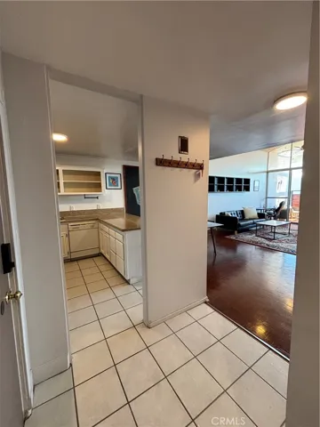 11044 Ophir Drive D, Los Angeles, California 90024