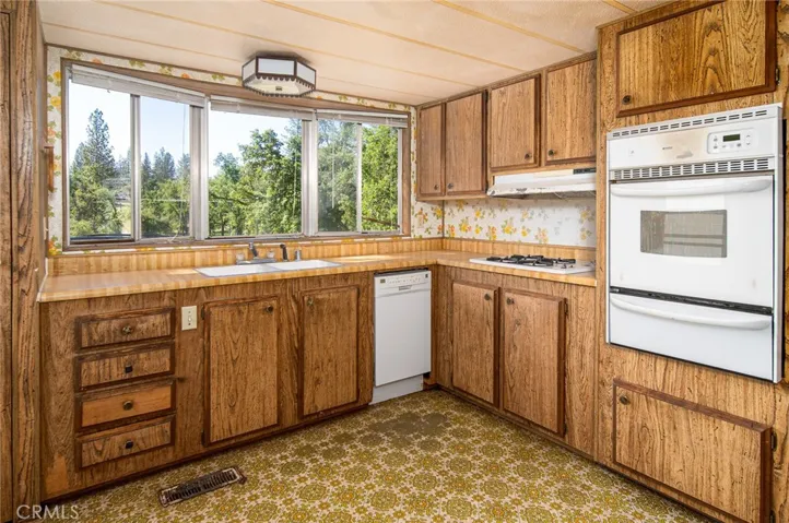 3122 Triangle Park Road, Mariposa, California 95338