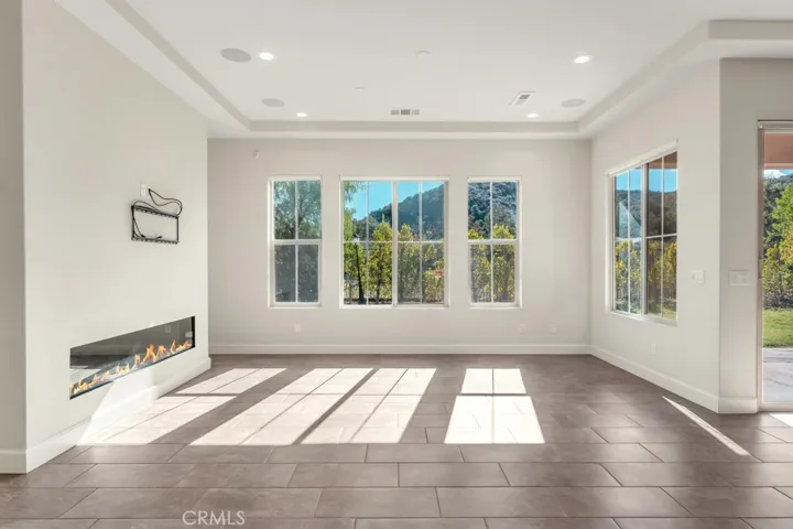 23900 Schoenborn Street, West Hills, California 91304