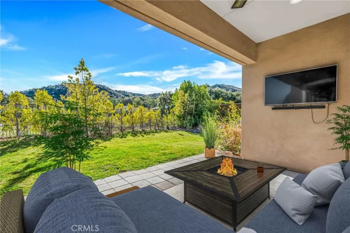 23900 Schoenborn Street, West Hills, California 91304