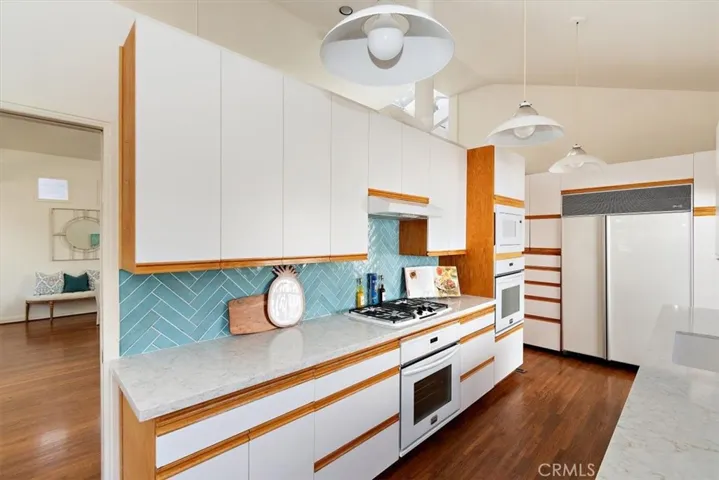 927 9th Street, Manhattan Beach, California 90266
