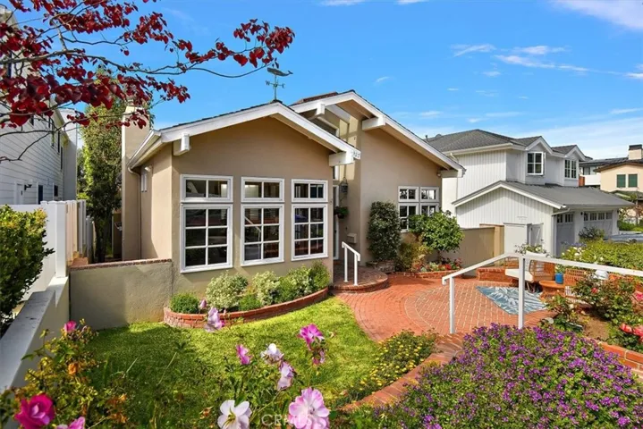 927 9th Street, Manhattan Beach, California 90266