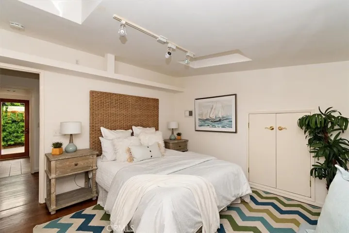 927 9th Street, Manhattan Beach, California 90266