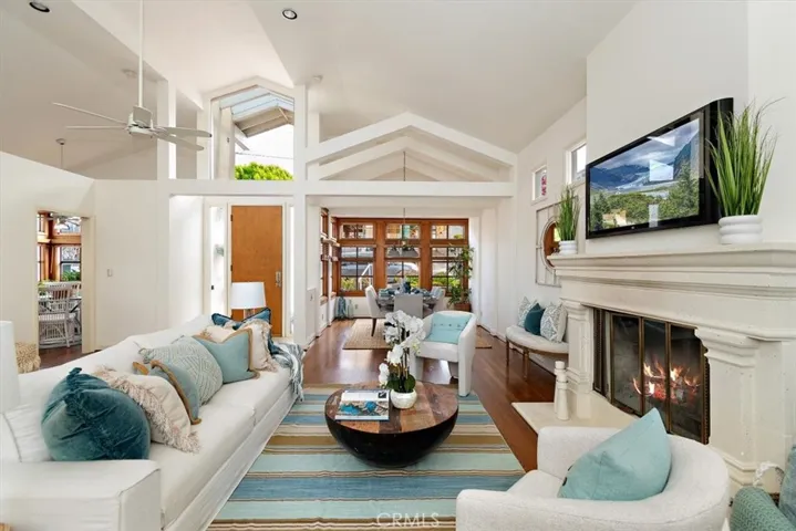 927 9th Street, Manhattan Beach, California 90266