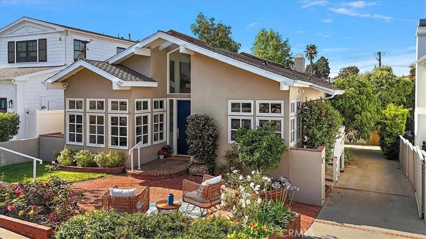 927 9th Street, Manhattan Beach, California 90266