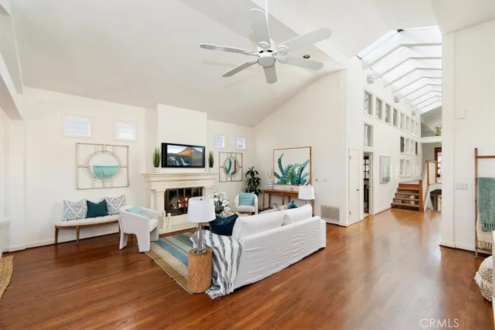 927 9th Street, Manhattan Beach, California 90266