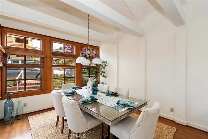 927 9th Street, Manhattan Beach, California 90266