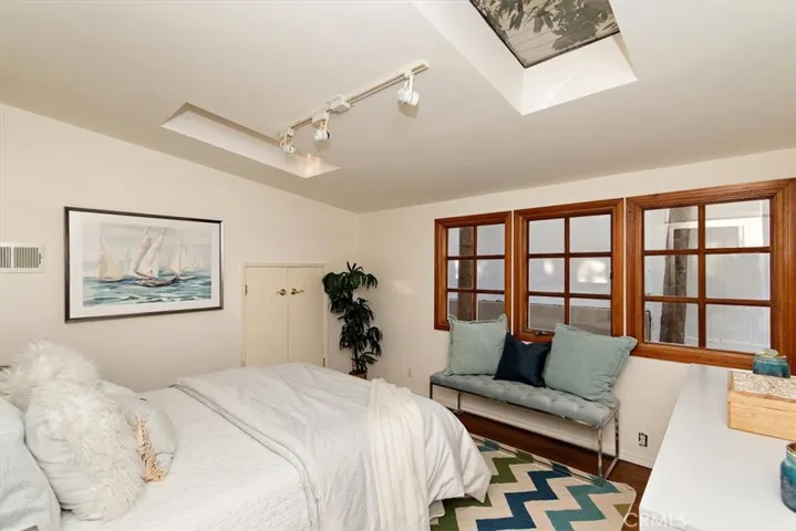 927 9th Street, Manhattan Beach, California 90266