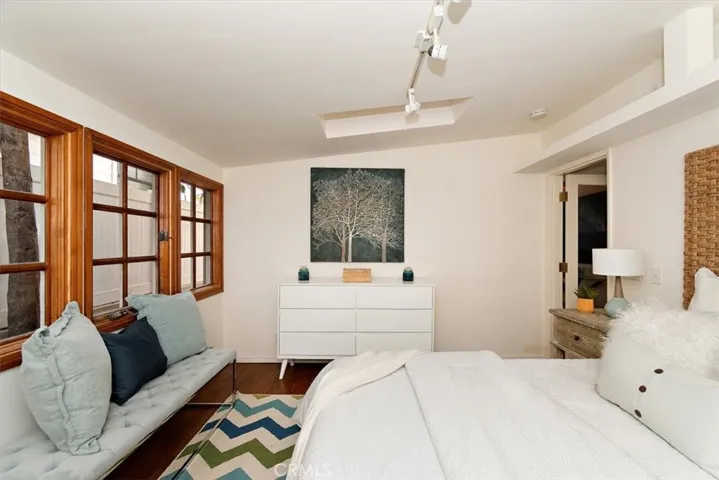 927 9th Street, Manhattan Beach, California 90266