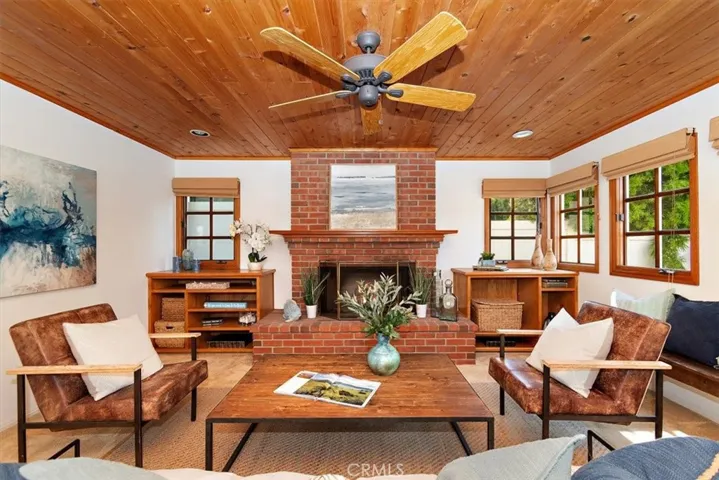 927 9th Street, Manhattan Beach, California 90266