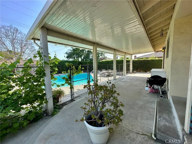 950 E Mountain View Avenue, Glendora, California 91741