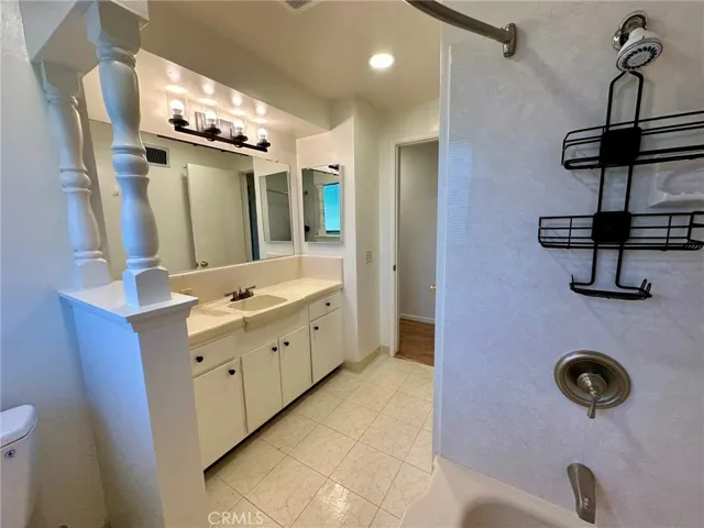950 E Mountain View Avenue, Glendora, California 91741