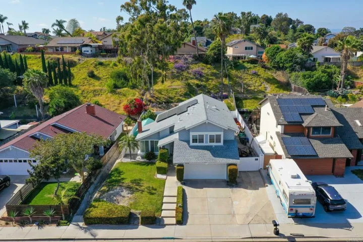 435 Mainsail Road, Oceanside, California 92054
